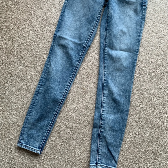 American Eagle | Next Level Stretch Hi-Rise Jeggings | SIZE 2 - Picture 9 of 10